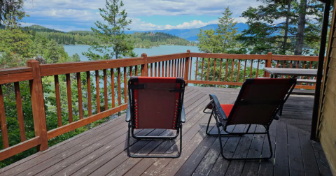 The Magnificent Airbnb Near Flathead Lake, Montana That Is Perfect For A Spring Retreat