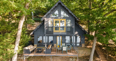 The Magnificent Lakefront Airbnb In Missouri That Is Perfect For A Spring Retreat