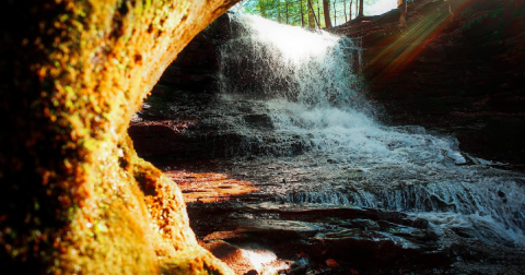 You’ll Fall In Love With The Tiny Waterfall Hiding Along This Breathtaking Ohio Trail