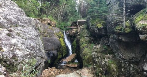 You’ll Fall In Love With The Tiny Waterfall Hiding Along This Breathtaking South Dakota Trail
