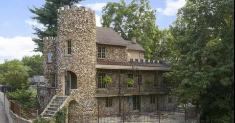 There Is A Majestic Castle In Oklahoma You Can Actually Spend The Night In