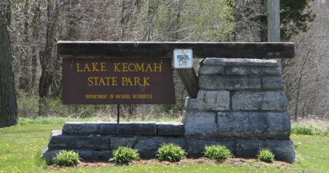 Explore 366 Acres Of Trails, Waterfront, Flora, and Fauna At Iowa's Otherworldly Lake Keomah State Park