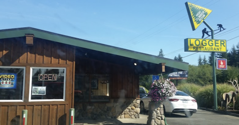 With Bacon Burgers And Homemade Cream Pies, This Incredible Restaurant In Oregon Is Perfect For Families