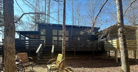 The Magnificent Blueberry Farm Cottage Airbnb In Alabama That Is Perfect For A Spring Retreat
