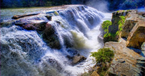 Best Waterfalls in Alabama: 12 Local Favorites & Hidden Gems